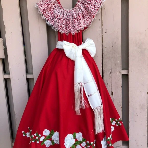 Mexican Dress - Picture 1 of 3
